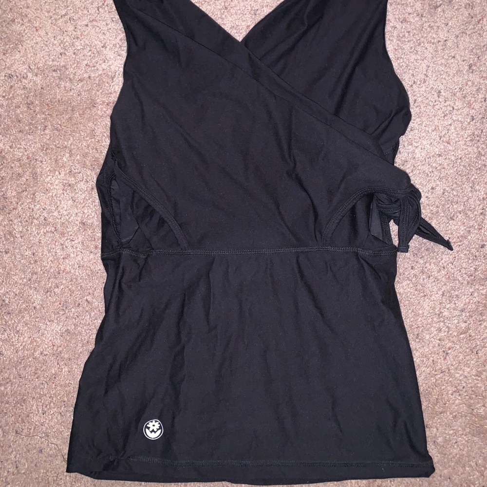 Nesting Days black baby tank carrier- maternity